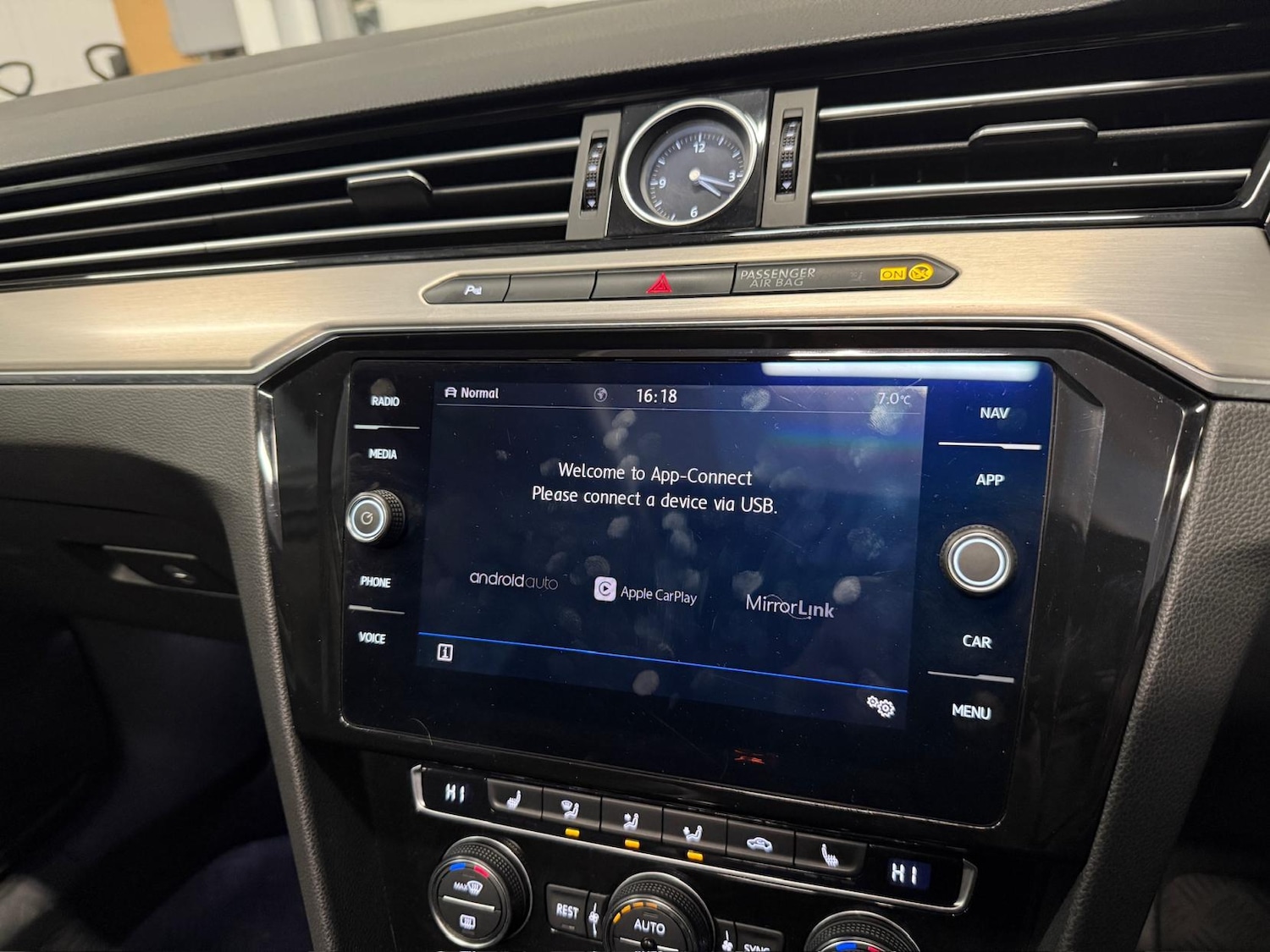 Used Volkswagen Passat 2018 for sale - 76650019: Photo 40