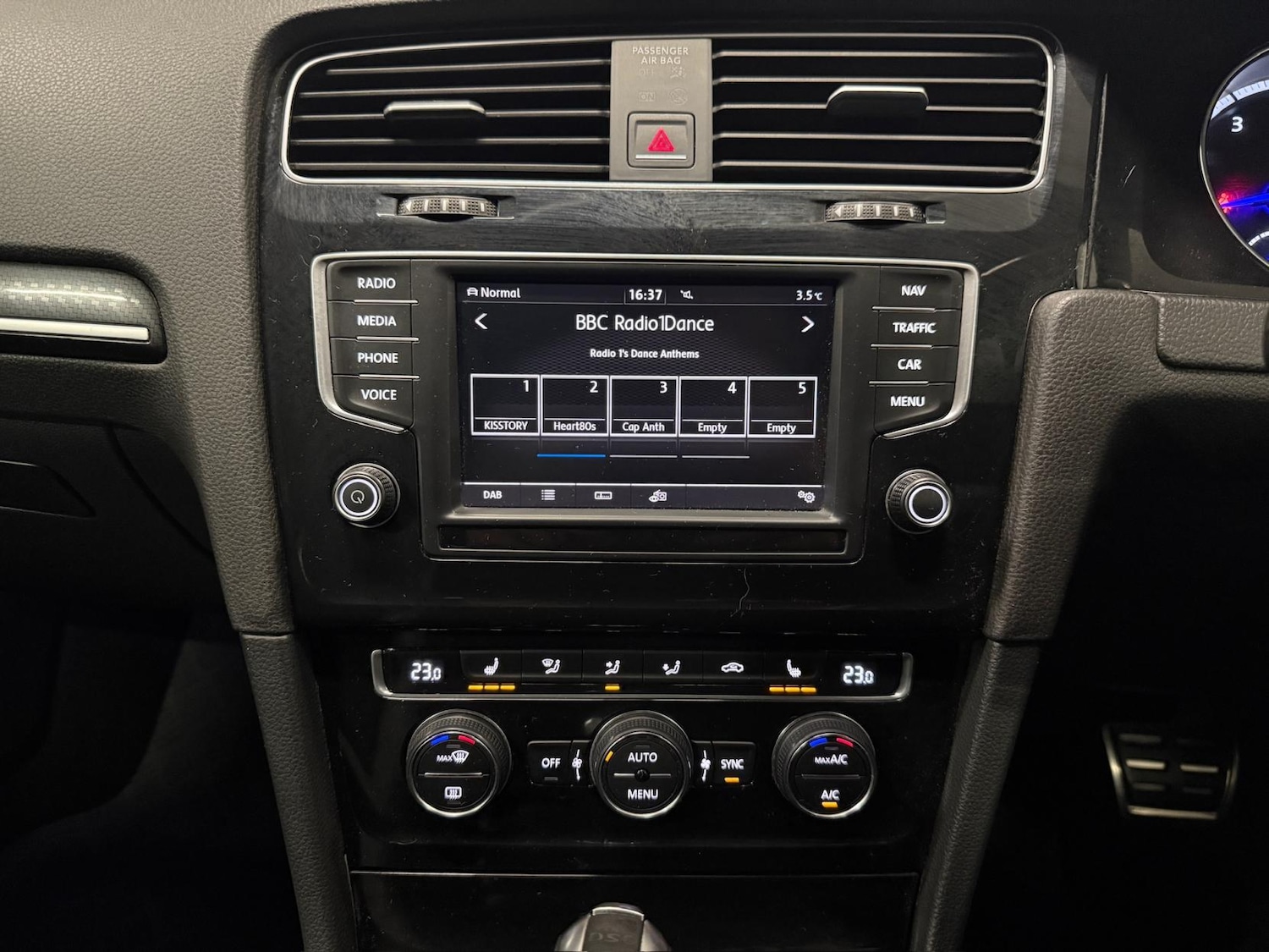 Used Volkswagen Golf 2016 for sale - 76627546: Photo 41