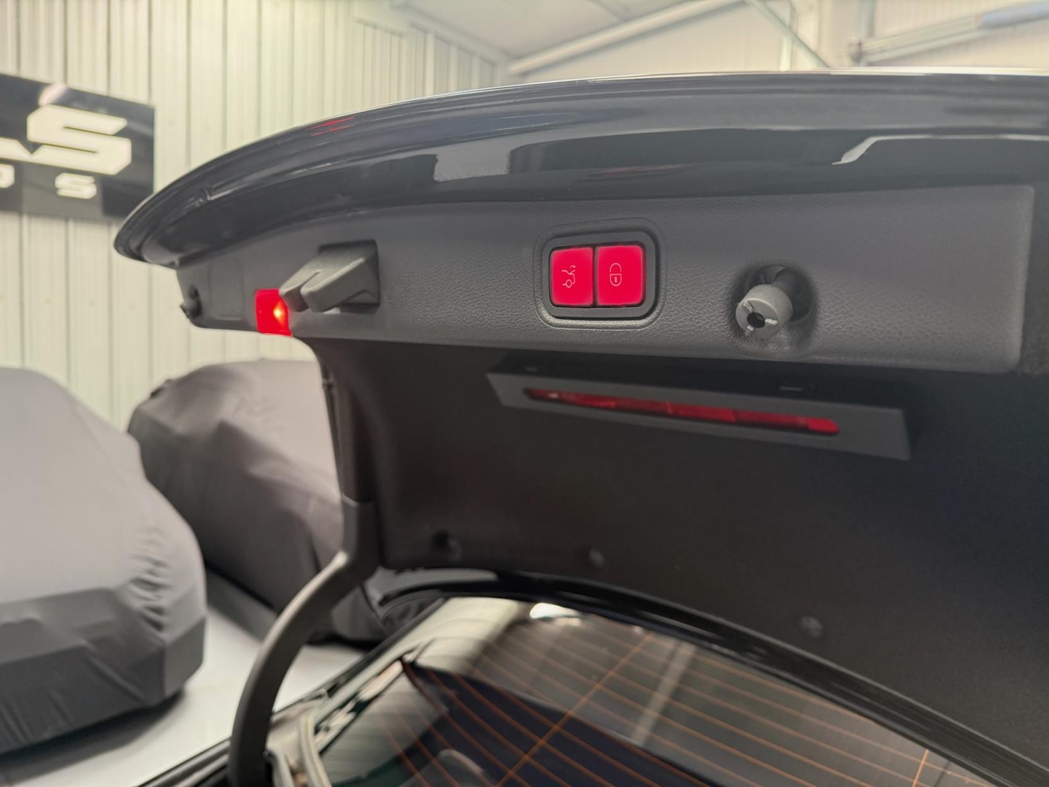 Used Mercedes-Benz E Class 2018 for sale - 77890178: Photo 21