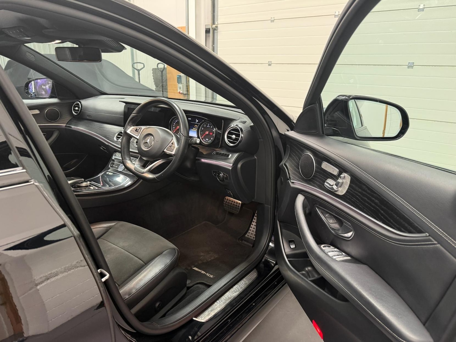 Used Mercedes-Benz E Class 2018 for sale - 77890178: Photo 31