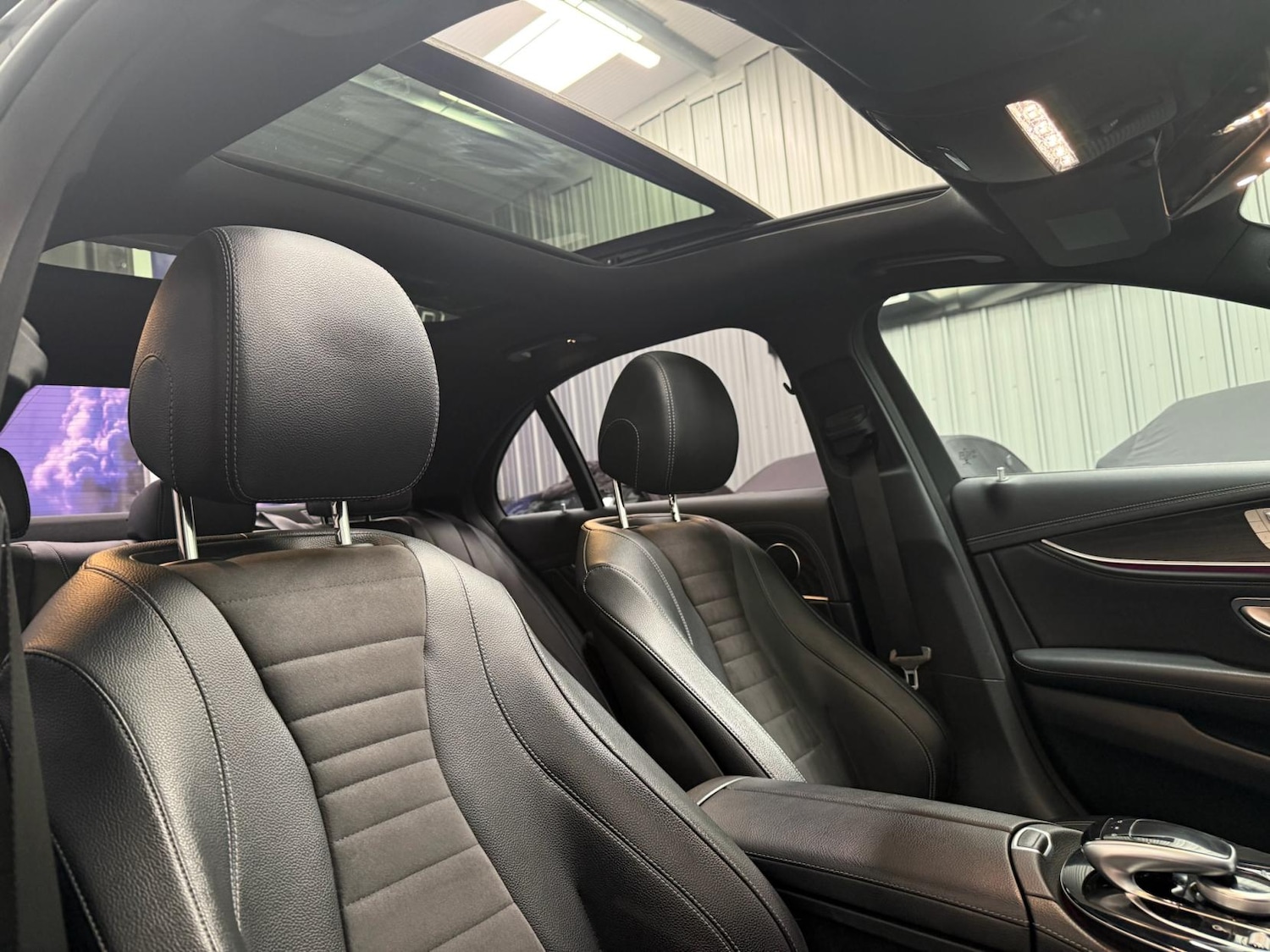 Used Mercedes-Benz E Class 2018 for sale - 77890178: Photo 35