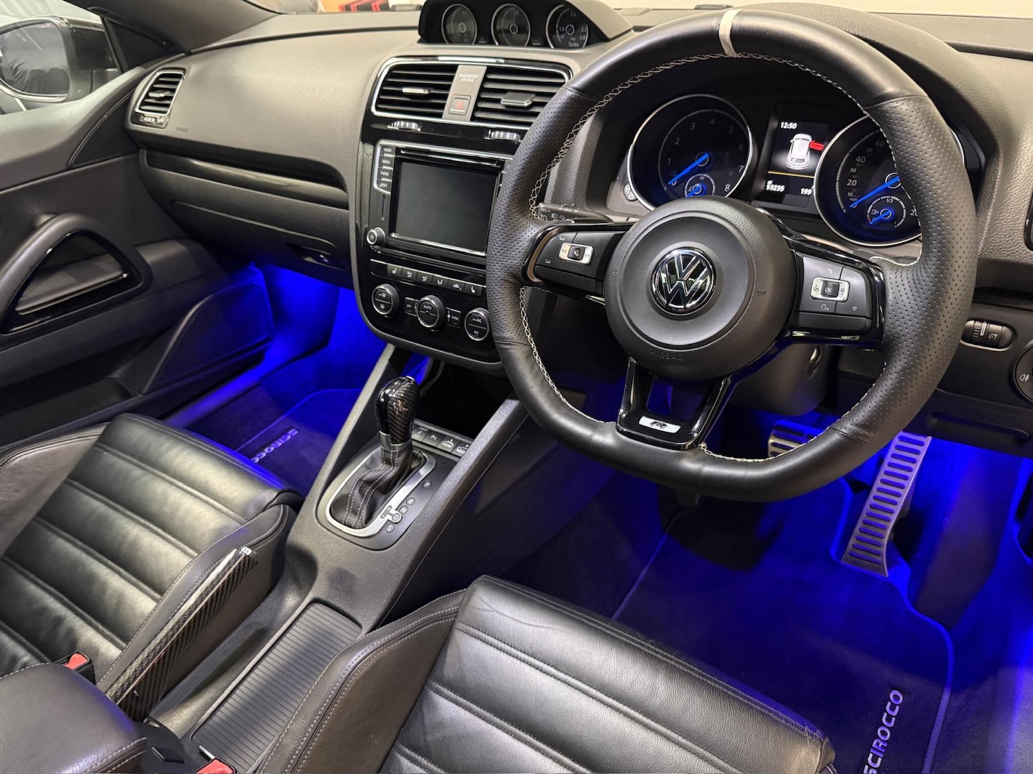 Used Volkswagen Scirocco 2015 for sale - 77453760: Photo 32