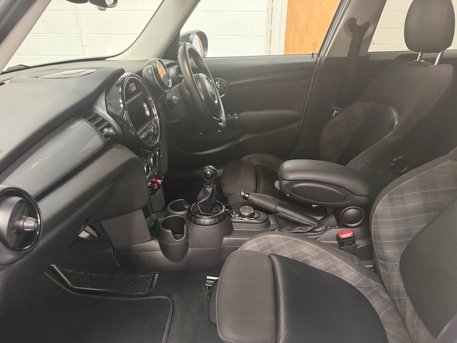 Used MINI Hatch 2015 for sale - 77702876: Photo 32