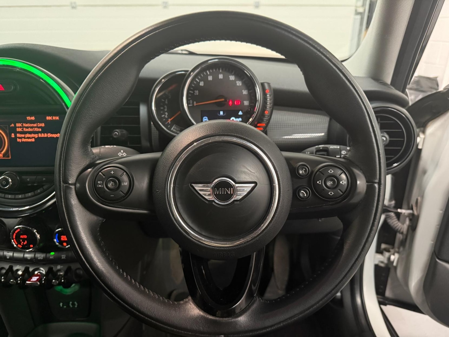 Used MINI Hatch 2015 for sale - 77702876: Photo 40