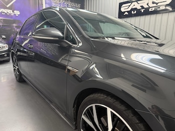 Used Volkswagen Golf 2016 for sale - 76415630: Photo