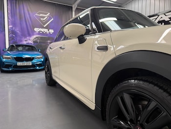 Used MINI Hatch 2020 for sale - 76537011: Photo
