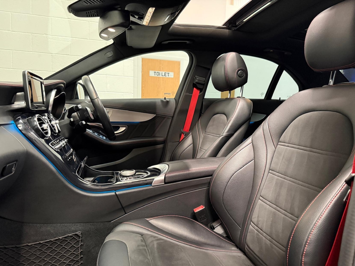 Used Mercedes-Benz C Class 2017 for sale - 78184141: Photo 34