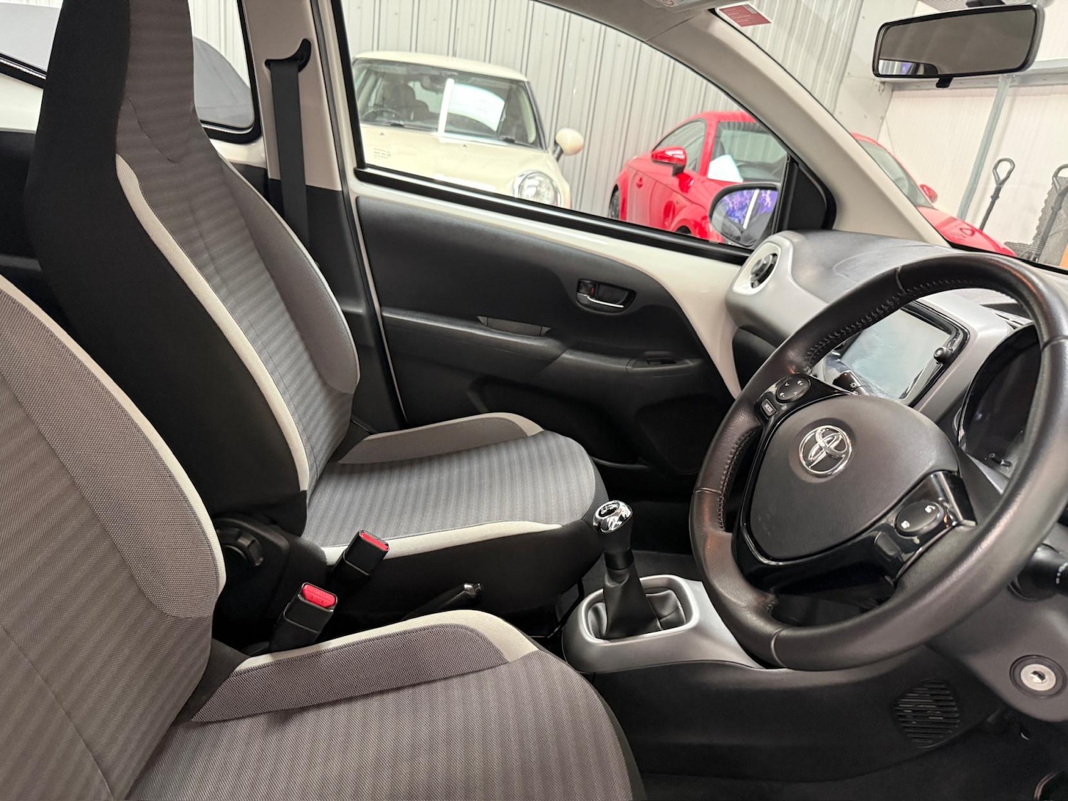 Used Toyota AYGO 2019 for sale - 78061622: Photo 24