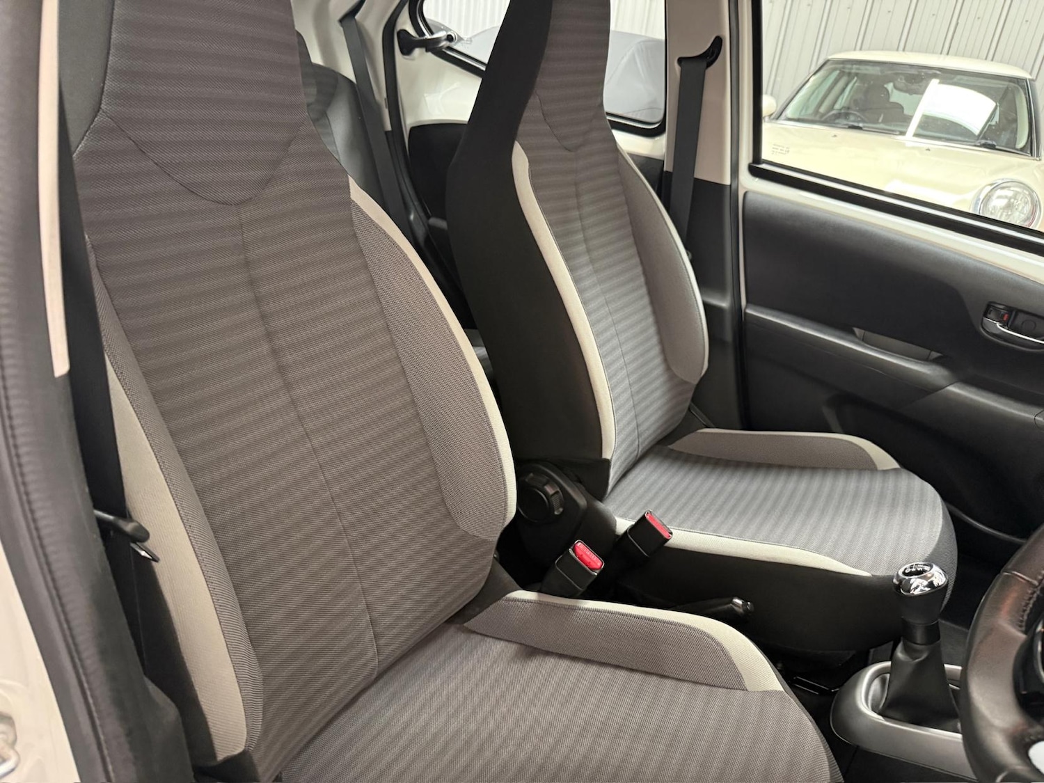 Used Toyota AYGO 2019 for sale - 78061622: Photo 25