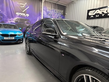 Used BMW 3 Series 2018 for sale - 76206168: Photo