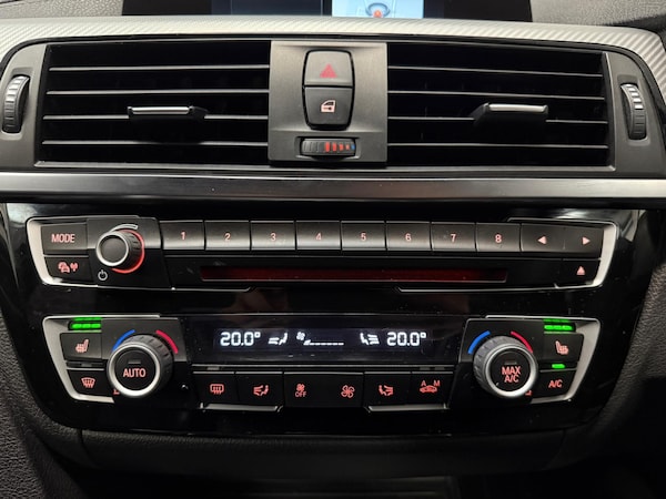 Used BMW 3 Series 2018 for sale - 76206168: Photo 42