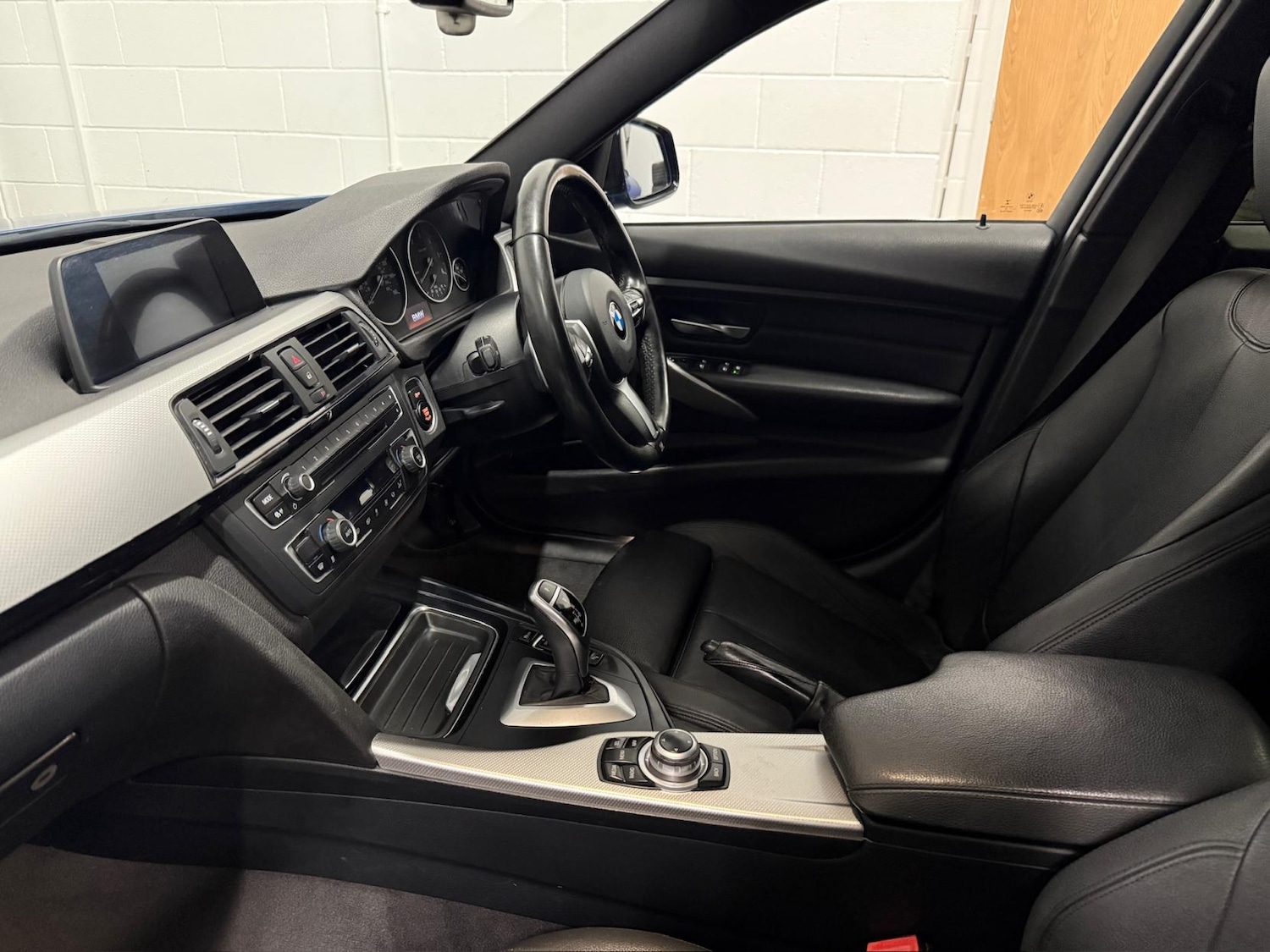 Used BMW 3 Series 2015 for sale - 76700543: Photo 36