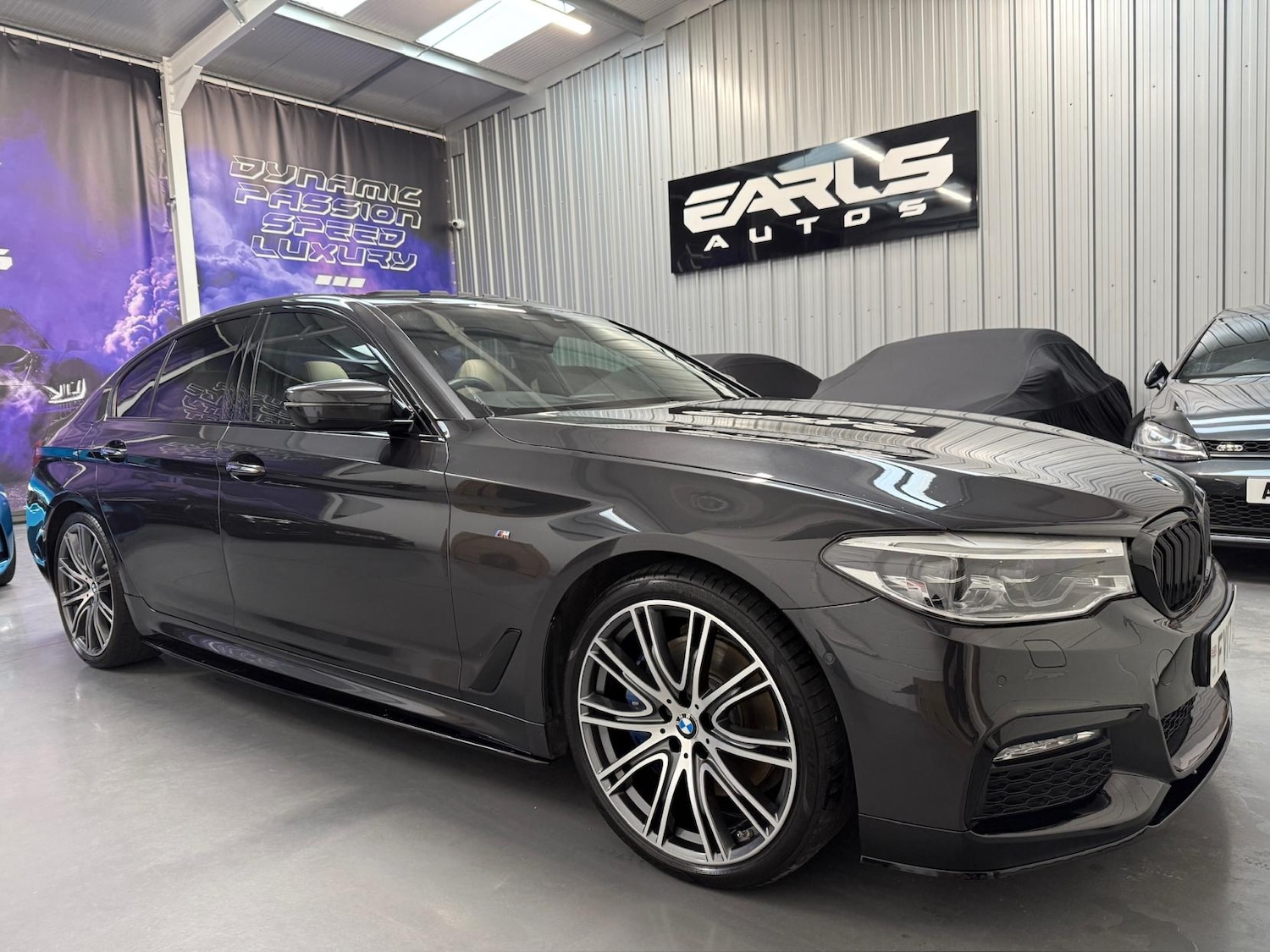 Used BMW 5 Series 2017 for sale - 76534323: Photo 1