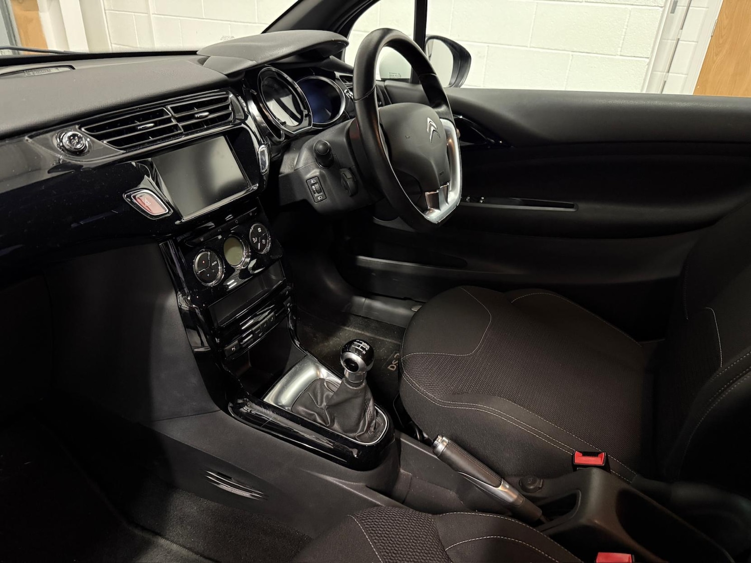 Used DS Automobiles DS 3 2016 for sale - 77141007: Photo 32