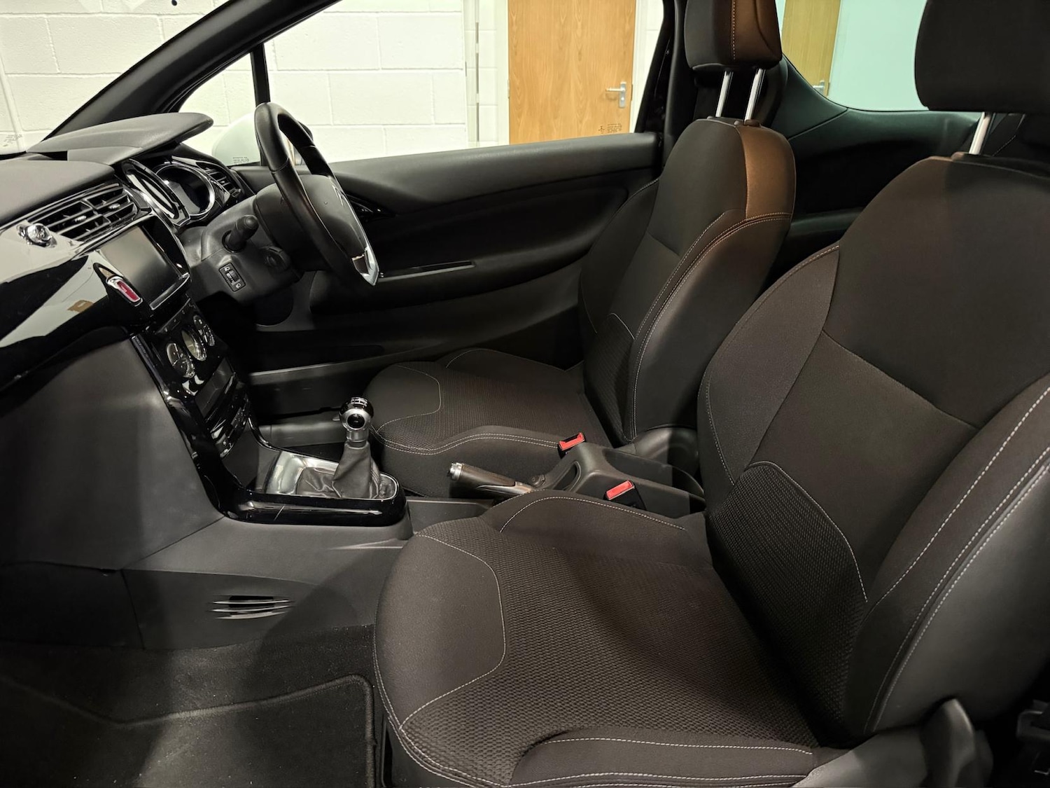 Used DS Automobiles DS 3 2016 for sale - 77141007: Photo 33