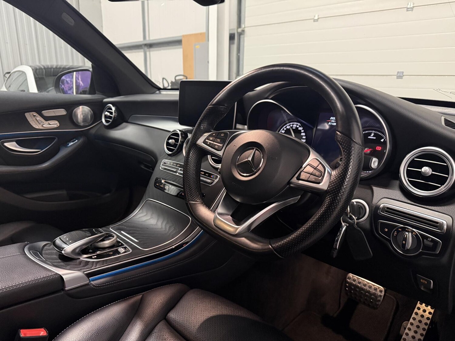 Used Mercedes-Benz GLC 2017 for sale - 77640923: Photo 29