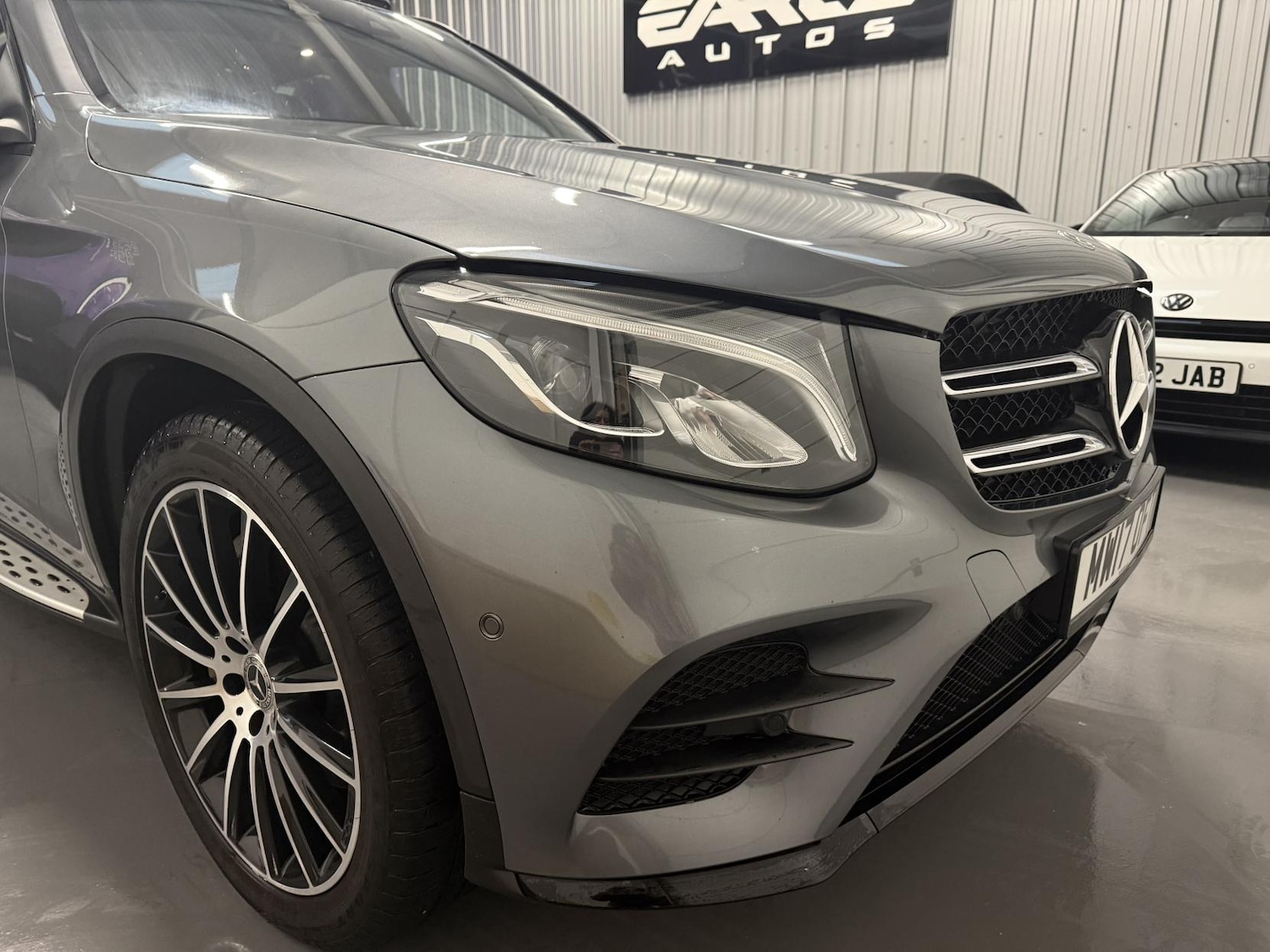 Used Mercedes-Benz GLC 2017 for sale - 77640923: Photo 4