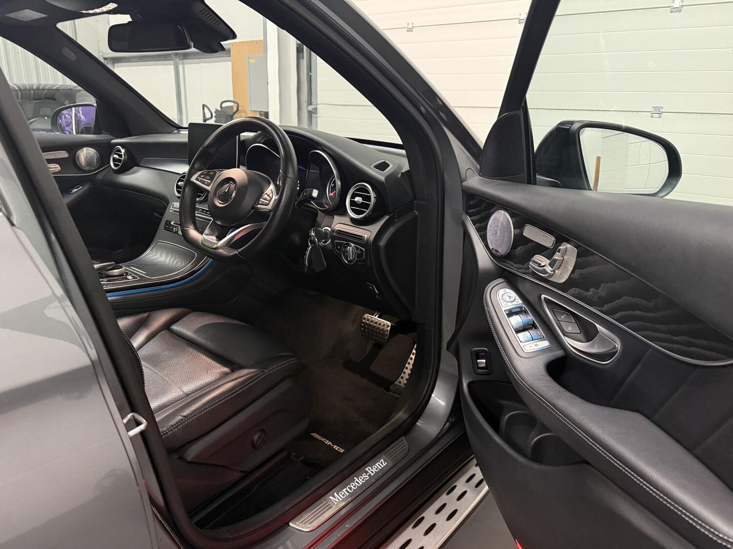 Used Mercedes-Benz GLC 2017 for sale - 77640923: Photo 44