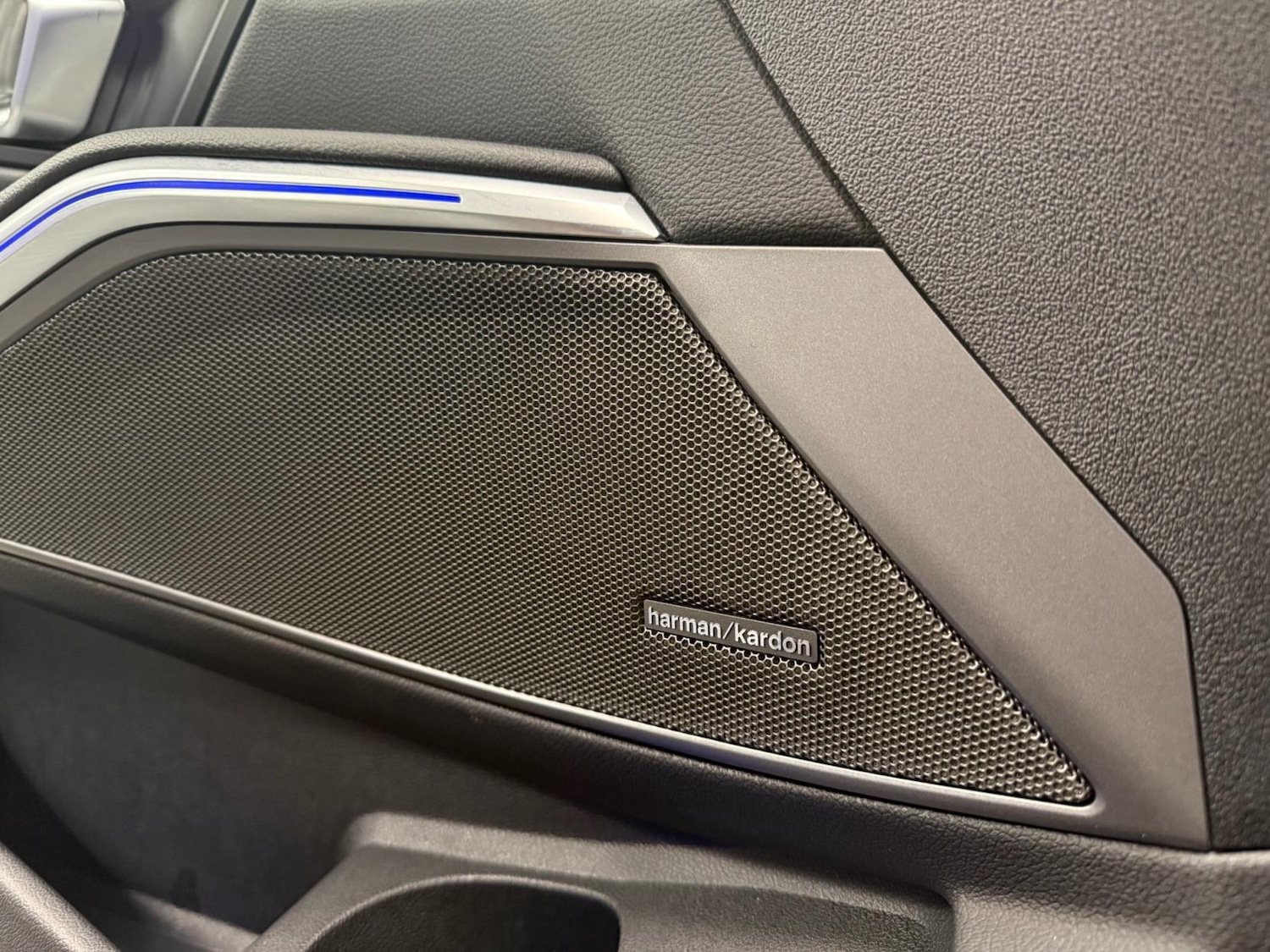 Used BMW 3 Series 2019 for sale - 77702875: Photo 52