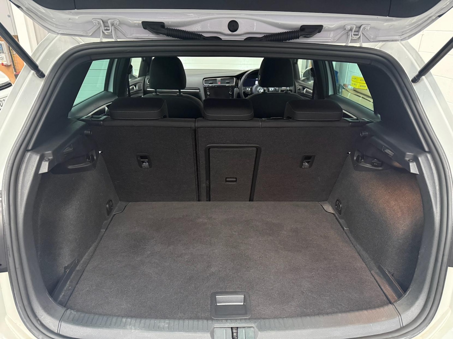 Used Volkswagen Golf 2018 for sale - 77640921: Photo 21