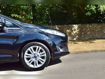 Used Ford Fiesta 2015 for sale - 79638127: Photo