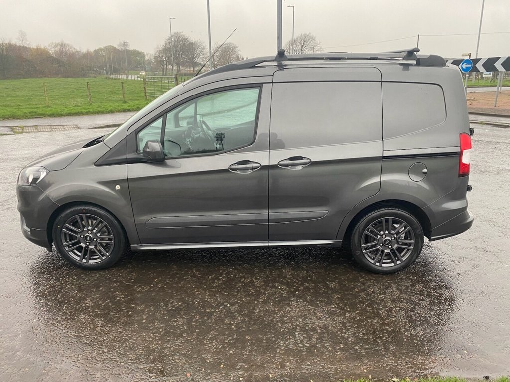Used Ford Transit Courier 2018 for sale - 76527152: Photo 17
