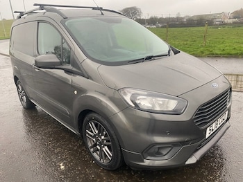 Used Ford Transit Courier 2018 for sale - 76527152: Photo