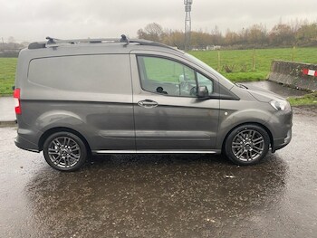 Used Ford Transit Courier 2018 for sale - 76527152: Photo