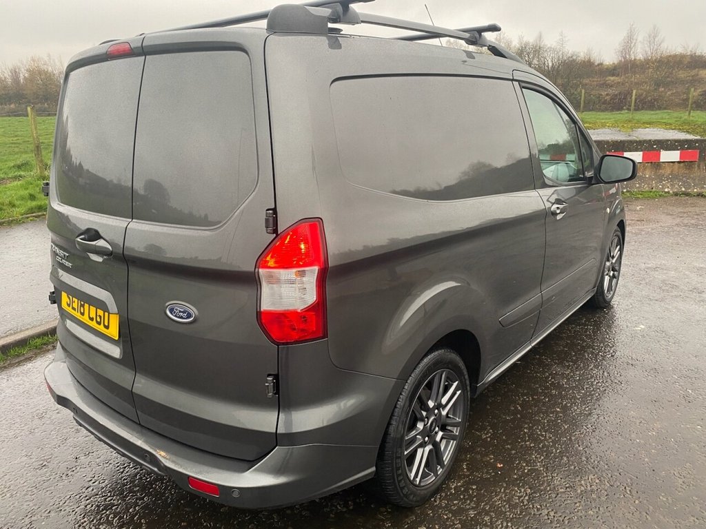 Used Ford Transit Courier 2018 for sale - 76527152: Photo 3