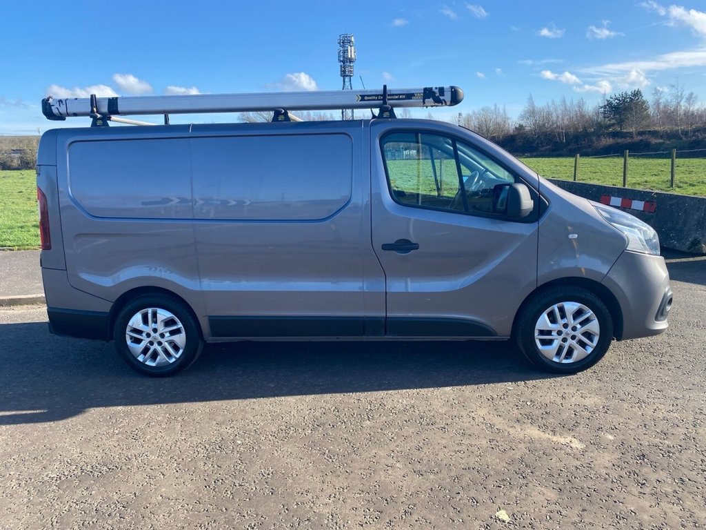Used Renault Trafic 2018 for sale - 77733912: Photo 2