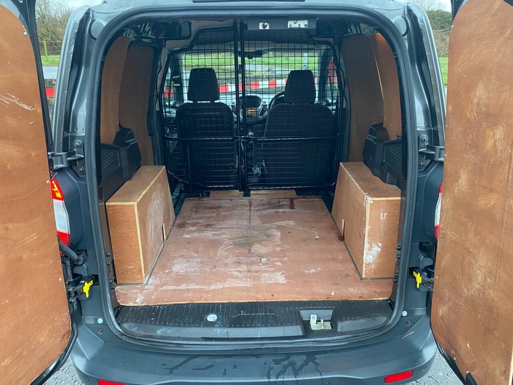 Used Ford Transit Courier 2018 for sale - 77399718: Photo 11