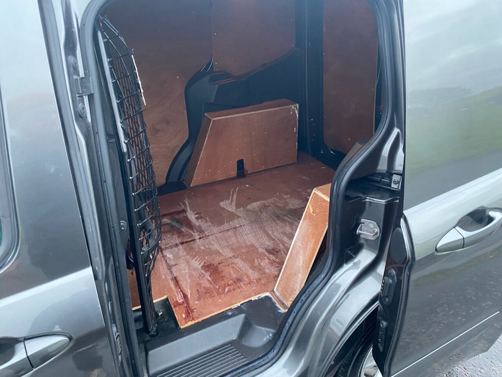Used Ford Transit Courier 2018 for sale - 77399718: Photo 14
