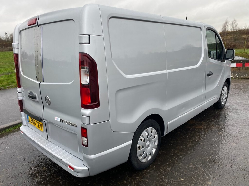 Used Vauxhall Vivaro 2016 for sale - 77498457: Photo 3