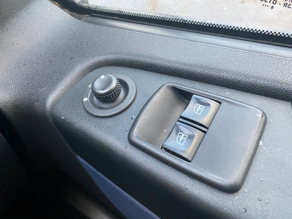 Used Vauxhall Vivaro 2018 for sale - 77563768: Photo 7