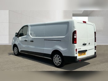 Used Nissan NV300 2018 for sale - 79191298: Photo