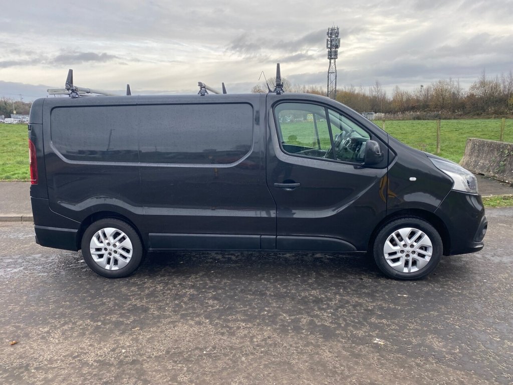 Used Renault Trafic 2018 for sale - 76642300: Photo 2
