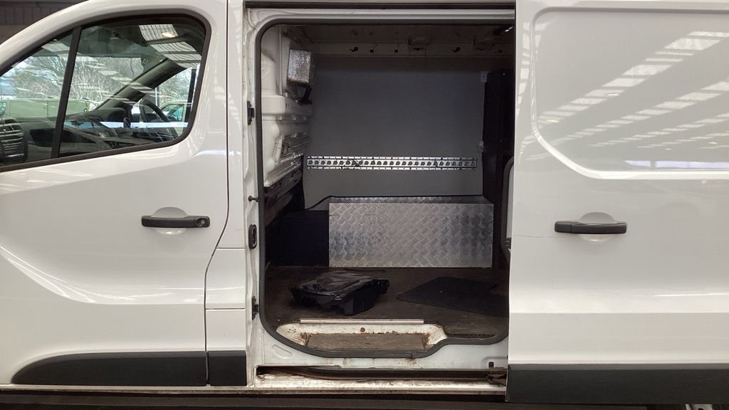 Used Vauxhall Vivaro 2018 for sale - 77748706: Photo 12