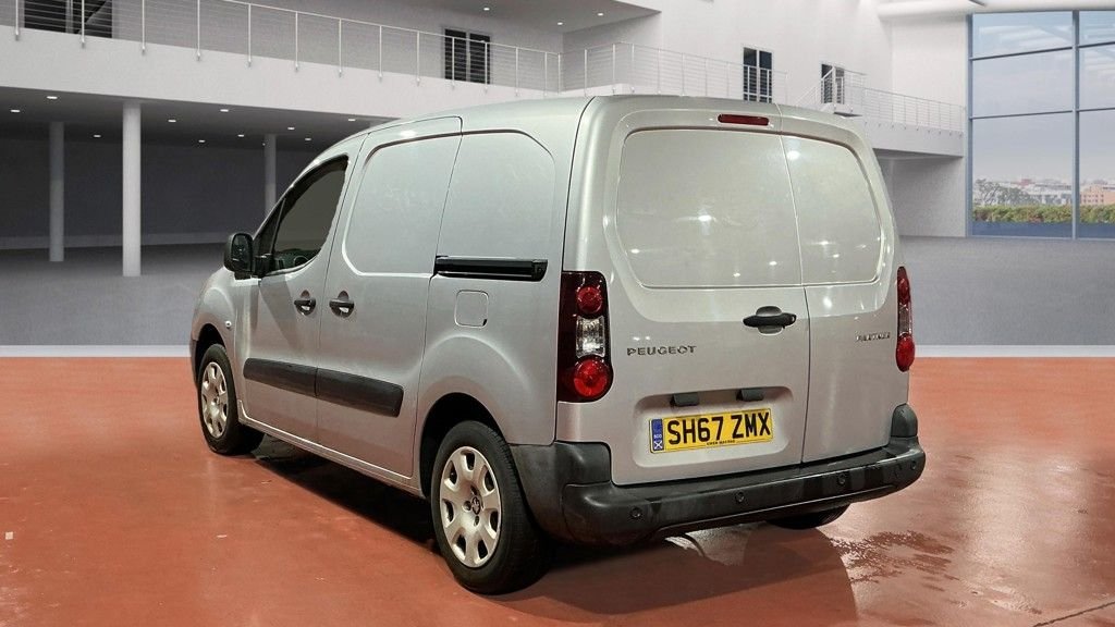 Used Peugeot Partner 2017 for sale - 77319629: Photo 4