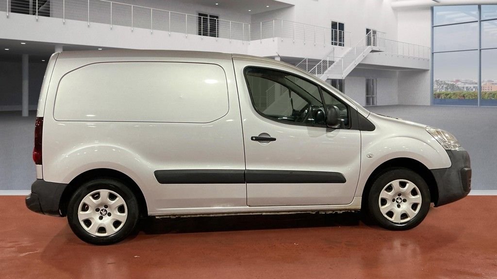 Used Peugeot Partner 2017 for sale - 77319629: Photo 7