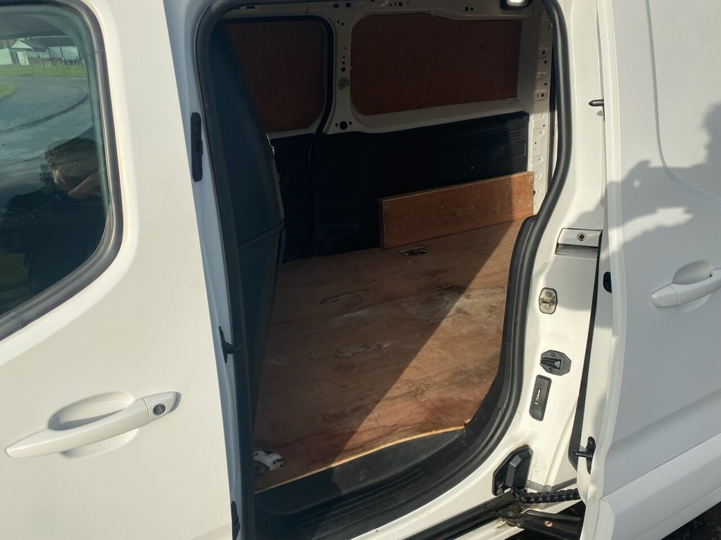 Used Peugeot Partner 2019 for sale - 76698138: Photo 16