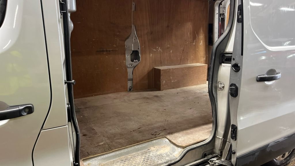 Used Vauxhall Vivaro 2018 for sale - 77820540: Photo 5