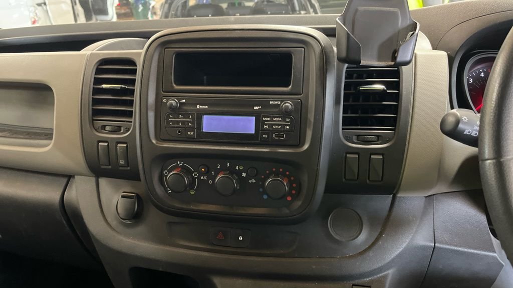 Used Nissan NV300 2017 for sale - 77981632: Photo 11