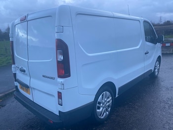 Used Renault Trafic 2018 for sale - 77161763: Photo