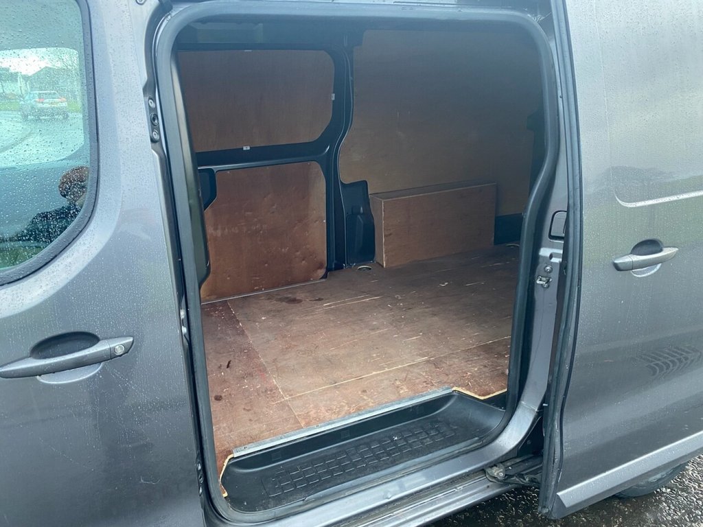 Used Vauxhall Vivaro 2019 for sale - 76724720: Photo 17