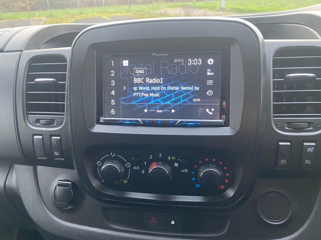 Used Vauxhall Vivaro 2018 for sale - 76595903: Photo 5