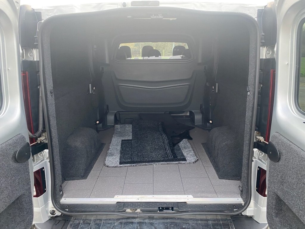 Used Vauxhall Vivaro 2018 for sale - 76595903: Photo 8