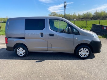 Used Nissan NV200 2018 for sale - 78382064: Photo