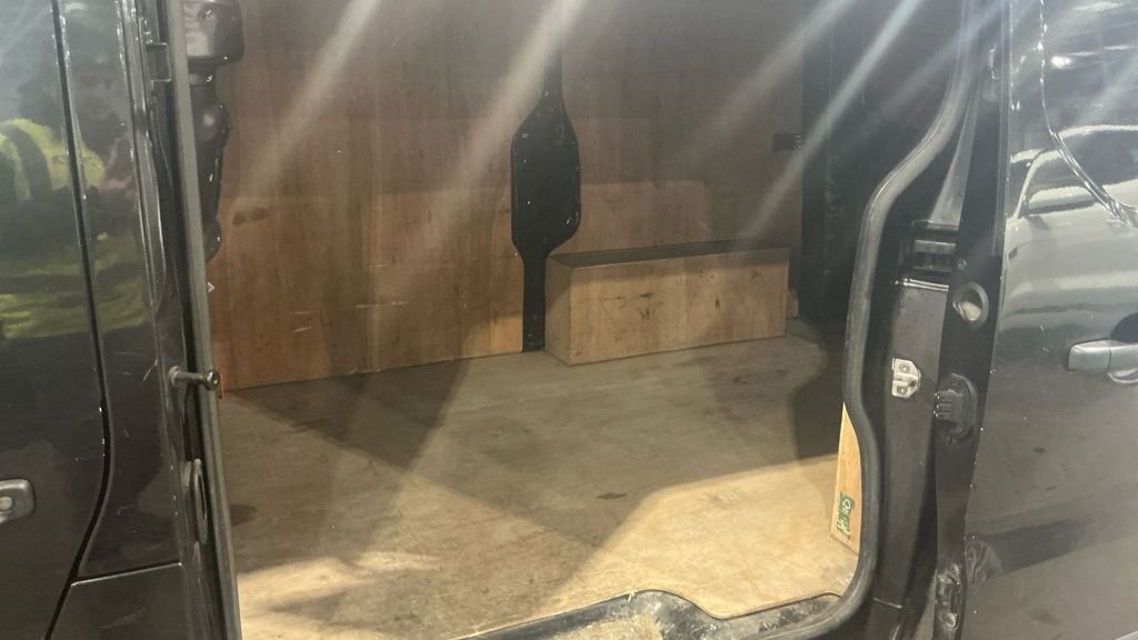 Used Vauxhall Vivaro 2019 for sale - 77820537: Photo 8