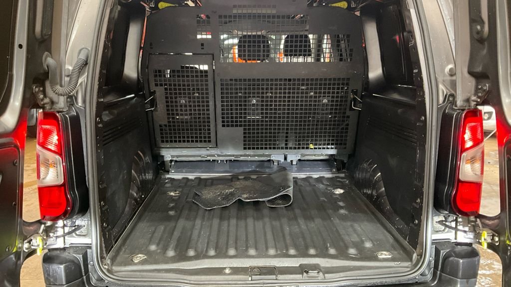 Used Peugeot Partner 2022 for sale - 77719506: Photo 11