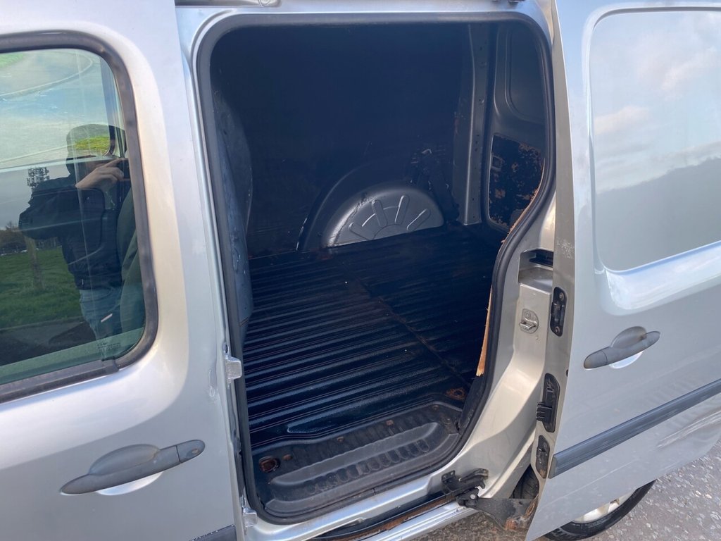 Used Renault Kangoo 2013 for sale - 76590931: Photo 8